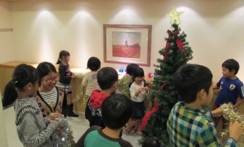 ポレスターブロードシティ南宮崎　クリスマスツリー装飾会　２０１５年１２月３日開催