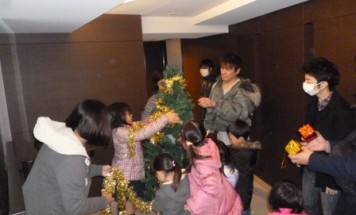 ポレスター大宮桜木町　クリスマスツリー飾り付け会　２０１６年１１月２７日開催